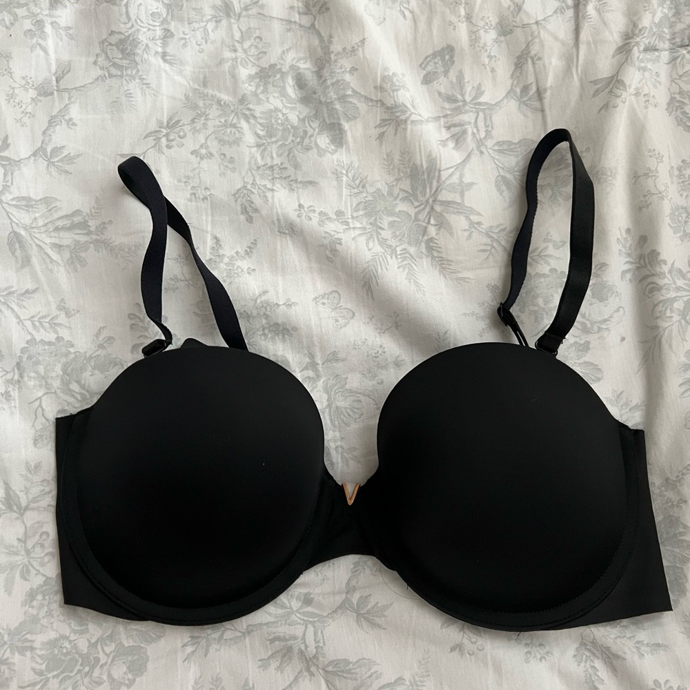 Elegant Black Underwire Bra